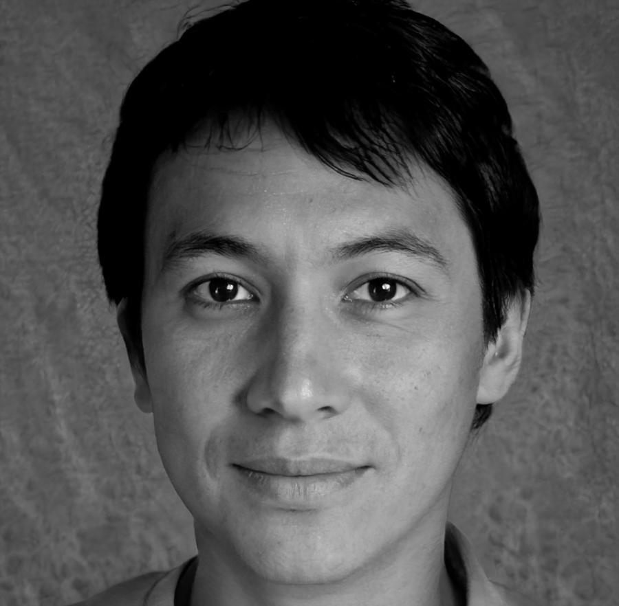 Retrato profesional de Andrés Herrera